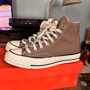 Converse Chuck 70s in desert cargo mens 7 women’s 9 worn 1x Like new hi tops